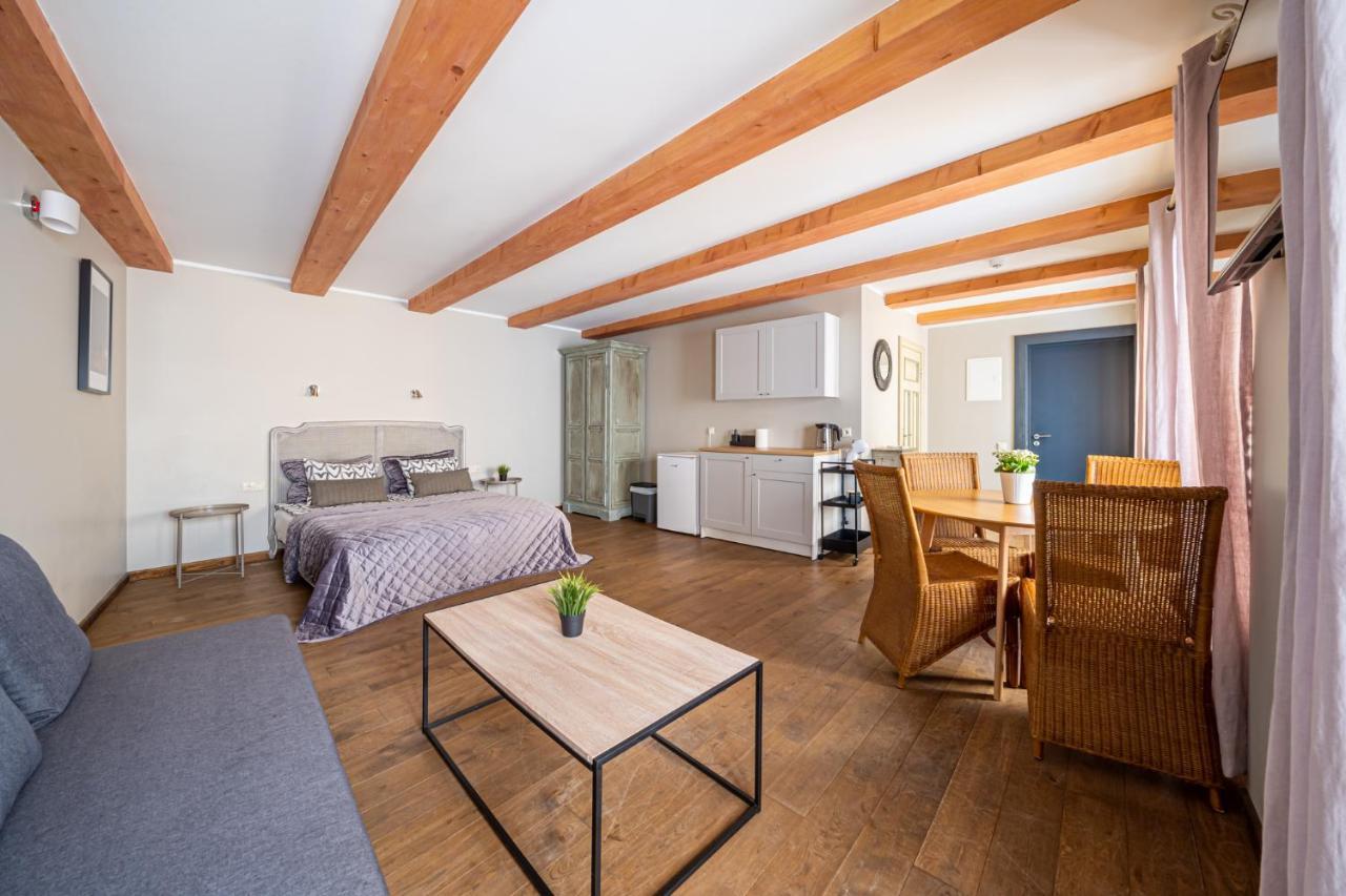 Enjoy Old Town Vibes In 1716 Laipu Residence With 4 Stylish Apartments And 1 Penthouse Рига Экстерьер фото