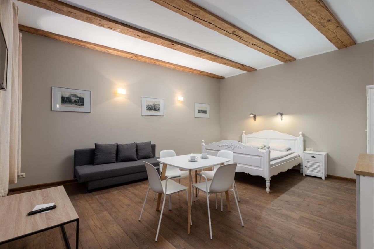 Enjoy Old Town Vibes In 1716 Laipu Residence With 4 Stylish Apartments And 1 Penthouse Рига Экстерьер фото