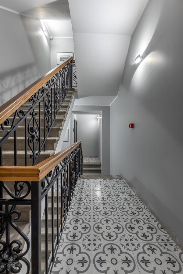 Enjoy Old Town Vibes In 1716 Laipu Residence With 4 Stylish Apartments And 1 Penthouse Рига Экстерьер фото
